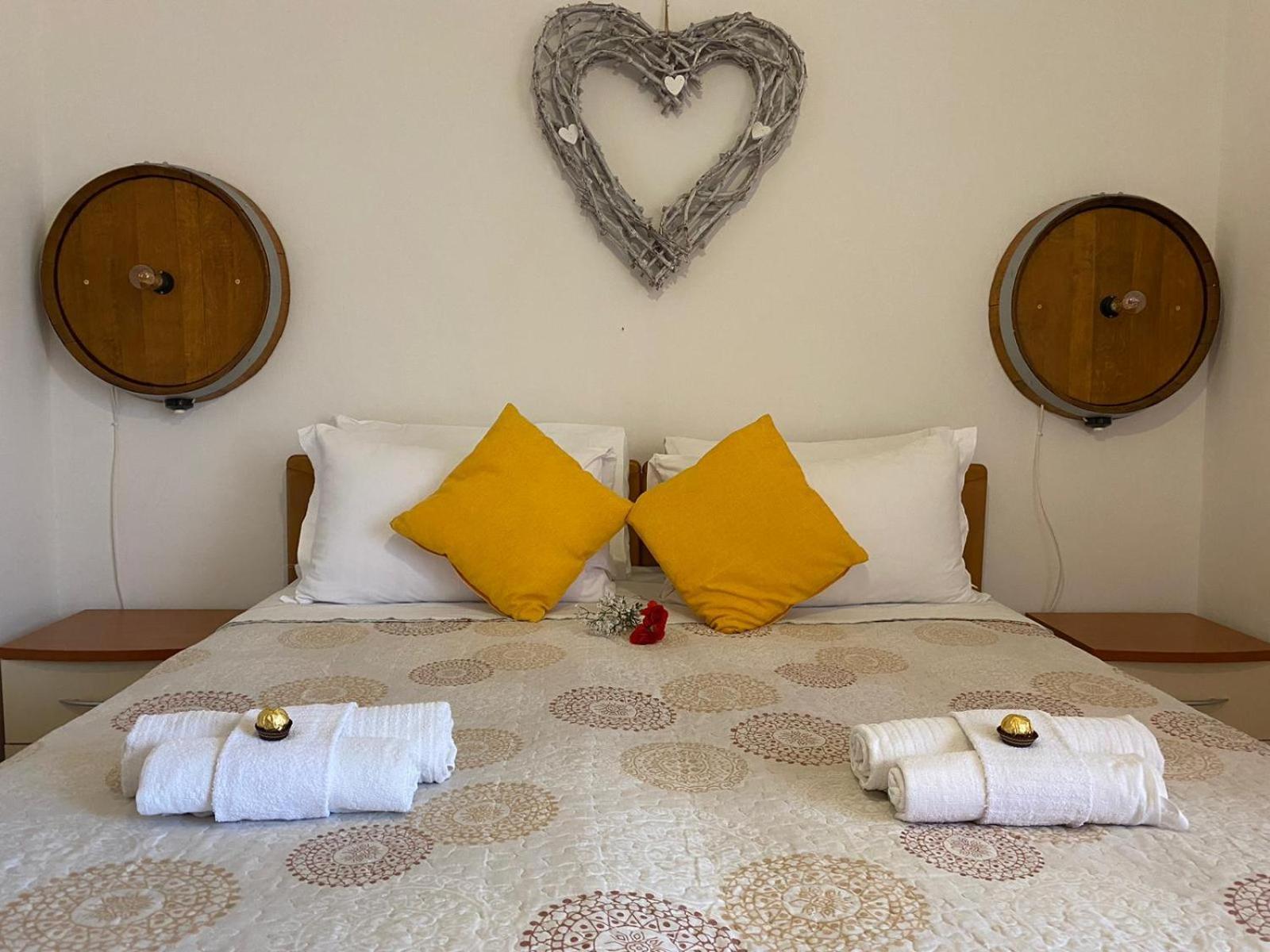 Montelupo Albese Agriturismo La Ruota מראה חיצוני תמונה