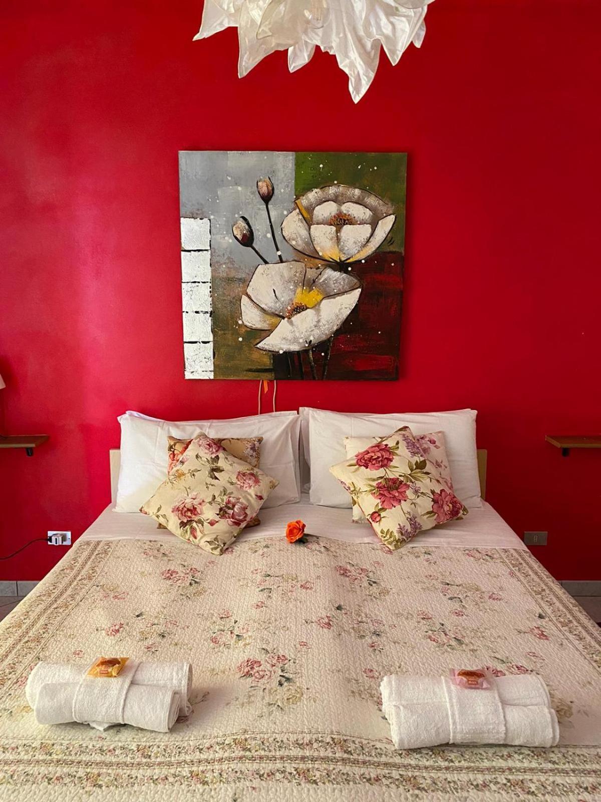 Montelupo Albese Agriturismo La Ruota מראה חיצוני תמונה