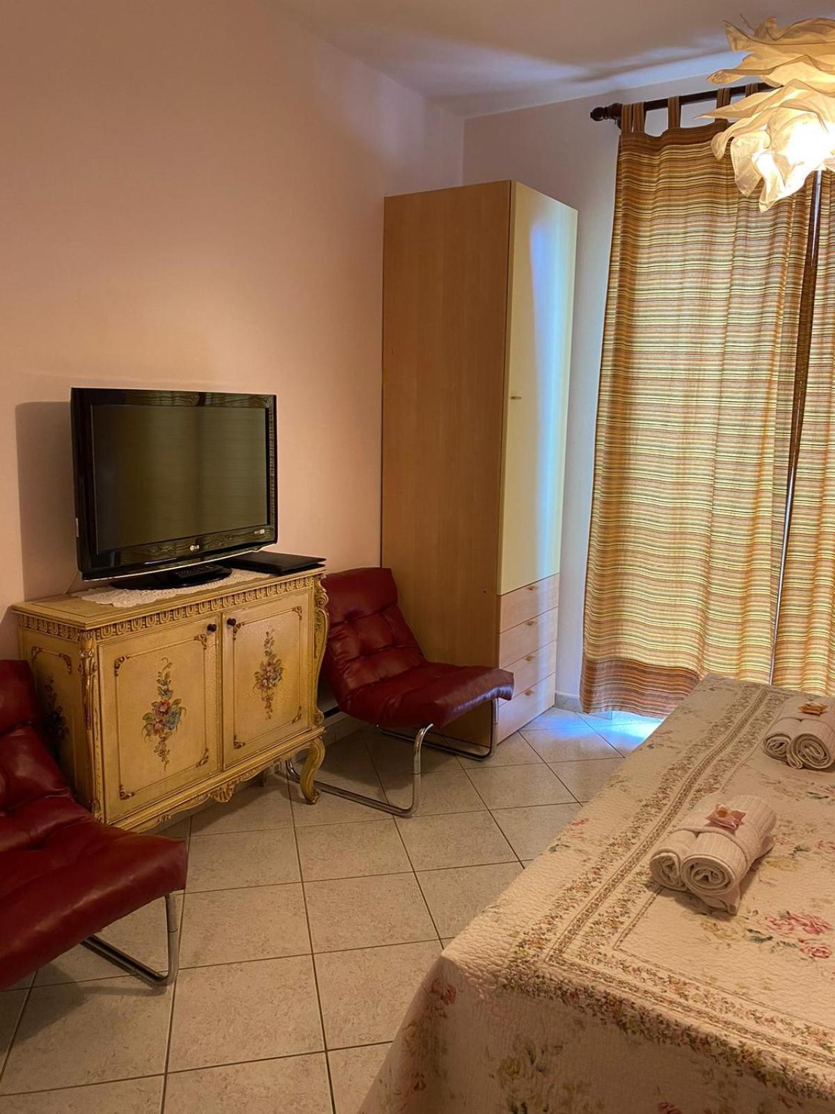 Montelupo Albese Agriturismo La Ruota מראה חיצוני תמונה